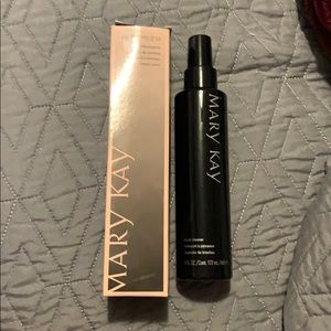 Mary Kay brush cleaner